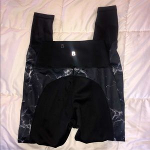 Buff bunny black marble leggings